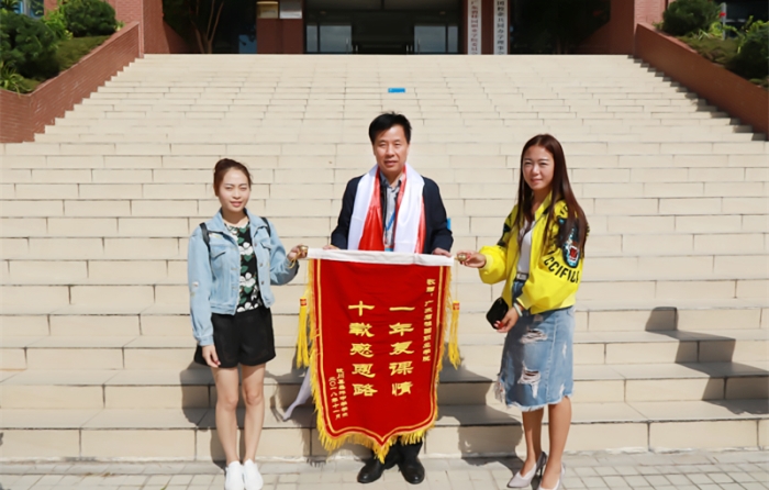 cb0d86b90bb9f79c21fbad0b86ea24fe.jpg 微信图片_20181101212630_副本.jpg