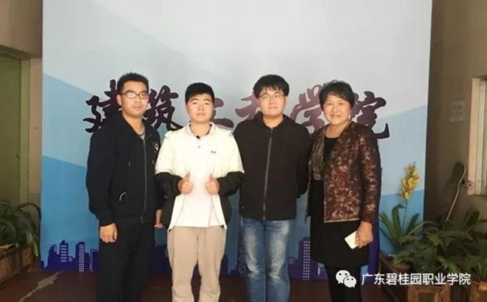 bb4d87f850aacad06a23816a45fe5be2.jpg e67e0441f3f5eb6e31926e093722fd77_副本.jpg