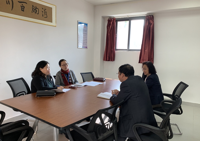 448f42c440a82683e4e53415a5d94460.jpg 专家在招生、人事约谈_副本.jpg