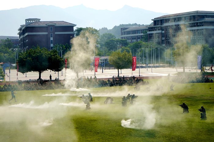 88bafb1aff0a00cd79f1ca8438b0ecf1.jpg 05.jpg