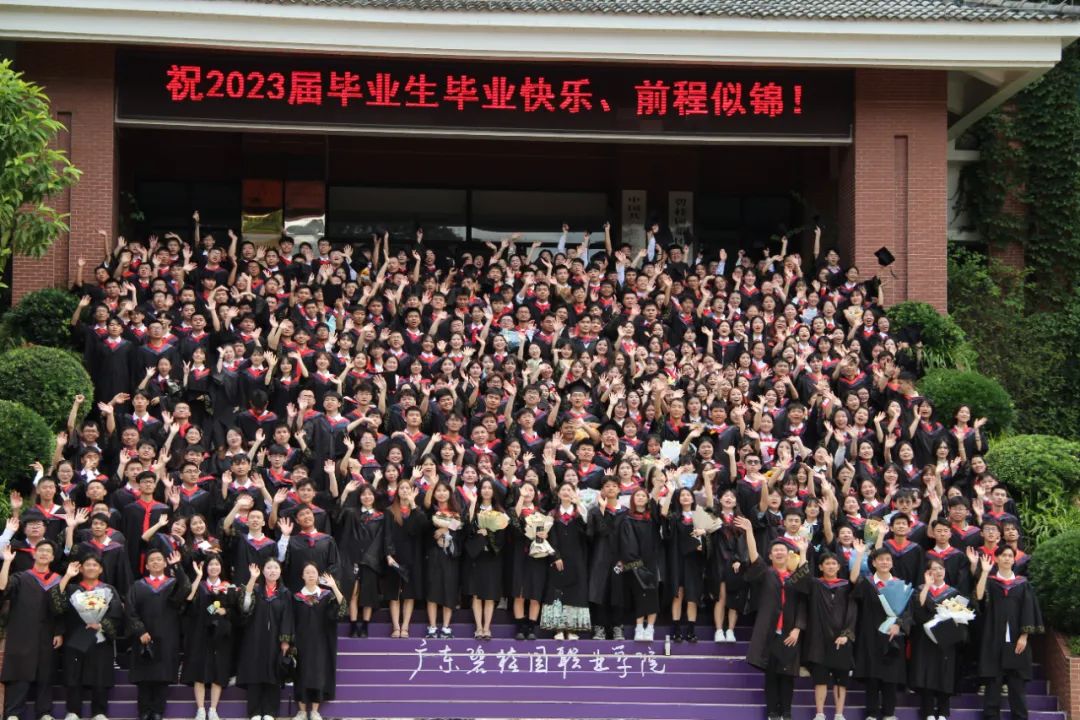 1f96f89aa0f6d6432348ad60d8bda73f.jpg 1f96f89aa0f6d6432348ad60d8bda73f.jpg