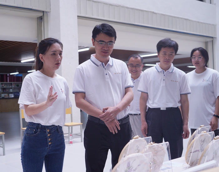 a2919bf4a15ec542f25d1c1f04c2ff5d.jpg 700 (2).jpg