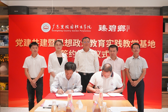 9189e7a30eee2ddca8890e2f2486f323.jpg 700 (5).jpg