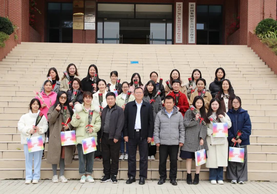 7915f0b1bce60053487b13cd6f66da9c.jpg 7915f0b1bce60053487b13cd6f66da9c.jpg