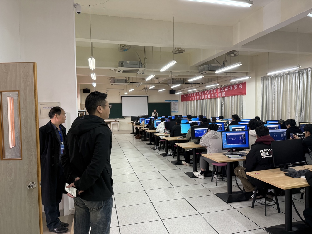 18d8b22af8402bb5494274bd0a46f25