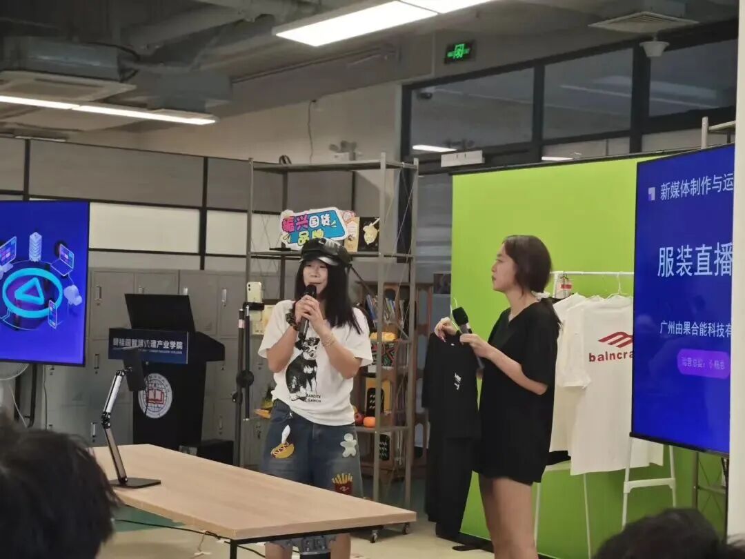 dcaa773b16c4fa521bd13efa9884137b