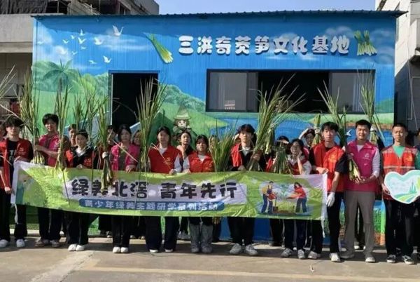 产教助农正当时！碧职学子用专业助力乡村好物升级